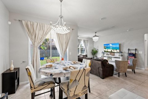 Casa en venta en Port St. Lucie, Florida, 4 dormitorios, 178 m2 № 2176703 - foto 8