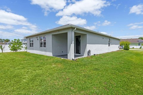 Casa en venta en Port St. Lucie, Florida, 4 dormitorios, 178 m2 № 2176703 - foto 29