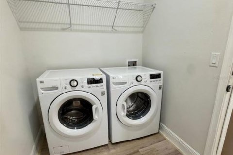 Casa en venta en Port Charlotte, Florida, 4 dormitorios, 170.29 m2 № 2130370 - foto 12