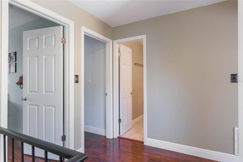 Townhouse in Fern Park, Florida 3 bedrooms, 186.92 sq.m. № 1733469 - photo 12