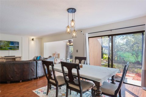Townhouse in Fern Park, Florida 3 bedrooms, 186.92 sq.m. № 1733469 - photo 6