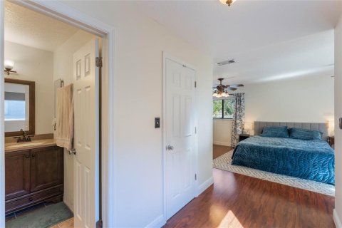 Townhouse in Fern Park, Florida 3 bedrooms, 186.92 sq.m. № 1733469 - photo 16