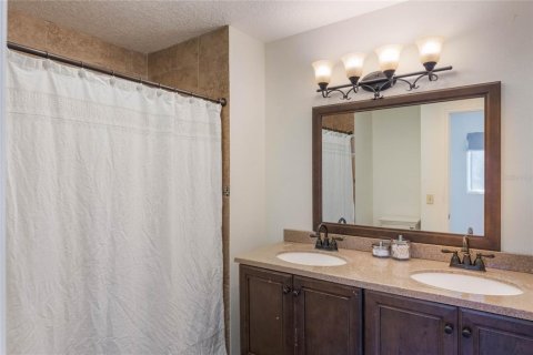 Townhouse in Fern Park, Florida 3 bedrooms, 186.92 sq.m. № 1733469 - photo 23