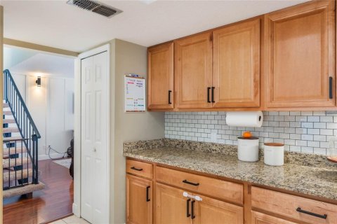 Townhouse in Fern Park, Florida 3 bedrooms, 186.92 sq.m. № 1733469 - photo 10