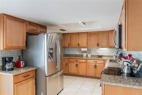 Townhouse in Fern Park, Florida 3 bedrooms, 186.92 sq.m. № 1733469 - photo 8