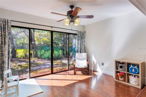 Townhouse in Fern Park, Florida 3 bedrooms, 186.92 sq.m. № 1733469 - photo 25