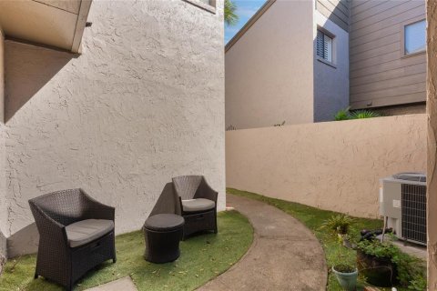 Townhouse in Fern Park, Florida 3 bedrooms, 186.92 sq.m. № 1733469 - photo 30