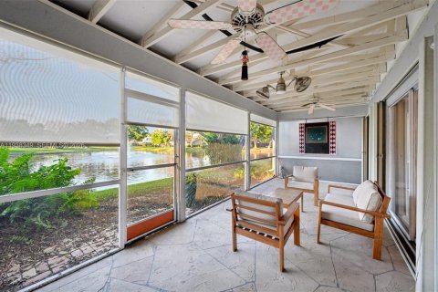 Adosado en venta en Deerfield Beach, Florida, 3 dormitorios, 181.9 m2 № 1998361 - foto 25