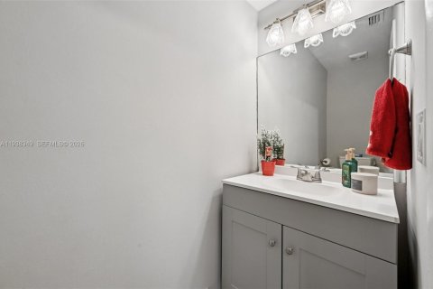 Adosado en venta en Deerfield Beach, Florida, 3 dormitorios, 181.9 m2 № 1998361 - foto 16