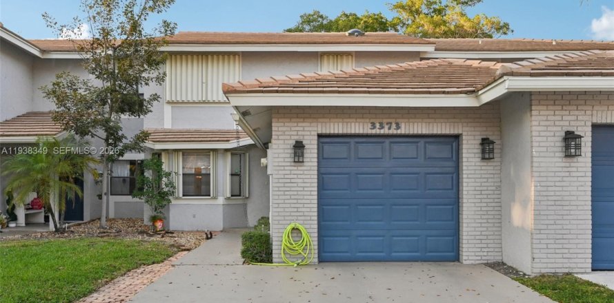 Adosado en Deerfield Beach, Florida 3 dormitorios, 181.9 m2 № 1998361