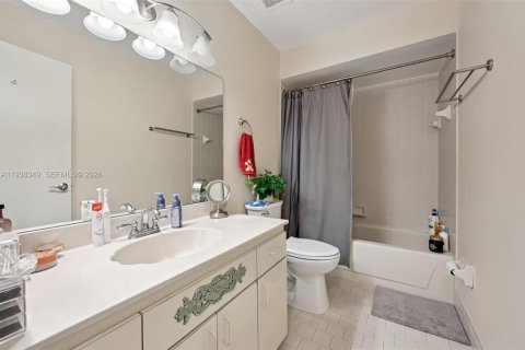Adosado en venta en Deerfield Beach, Florida, 3 dormitorios, 181.9 m2 № 1998361 - foto 18