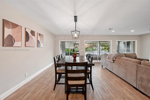 Adosado en venta en Deerfield Beach, Florida, 3 dormitorios, 181.9 m2 № 1998361 - foto 10