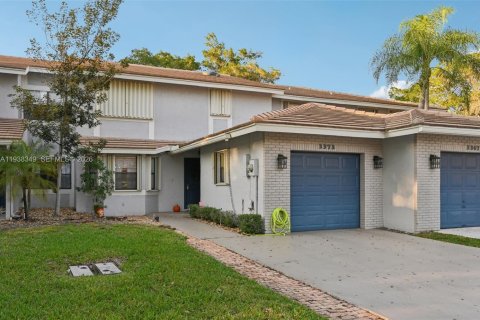 Adosado en venta en Deerfield Beach, Florida, 3 dormitorios, 181.9 m2 № 1998361 - foto 2