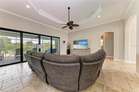 House in Punta Gorda, Florida 3 bedrooms, 218.23 sq.m. № 2356681 - photo 11