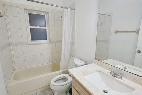 Villa ou maison à vendre à Orlando, Floride: 4 chambres, 214.42 m2 № 2338893 - photo 18
