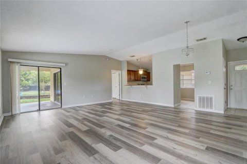 Villa ou maison à vendre à Kissimmee, Floride: 3 chambres, 131.92 m2 № 2230516 - photo 6