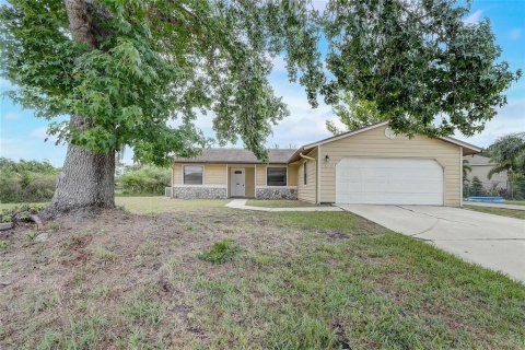 Villa ou maison à vendre à Kissimmee, Floride: 3 chambres, 131.92 m2 № 2230516 - photo 3