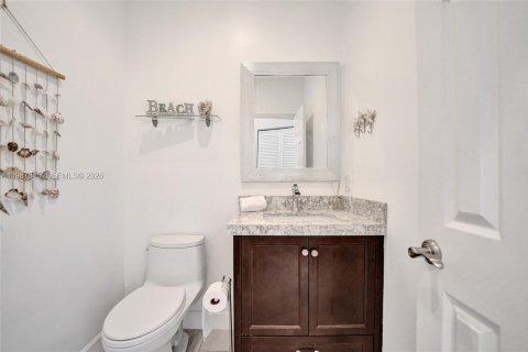 House in Weston, Florida 4 bedrooms, 248.23 sq.m. № 2058768 - photo 27