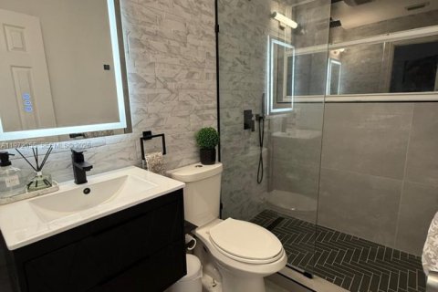 Villa ou maison à louer à Pembroke Pines, Floride: 4 chambres, 233.46 m2 № 2042283 - photo 18