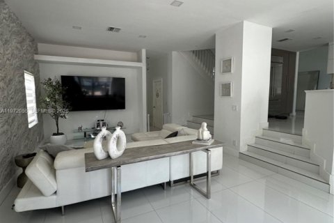 Villa ou maison à louer à Pembroke Pines, Floride: 4 chambres, 233.46 m2 № 2042283 - photo 8