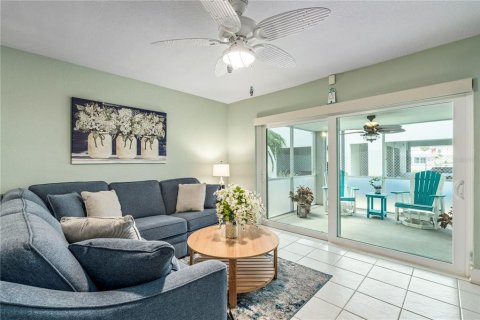 Copropriété à vendre à North Redington Beach, Floride: 2 chambres, 90.21 m2 № 2384439 - photo 14