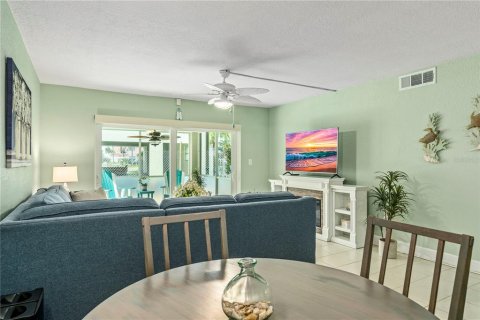 Copropriété à vendre à North Redington Beach, Floride: 2 chambres, 90.21 m2 № 2384439 - photo 16