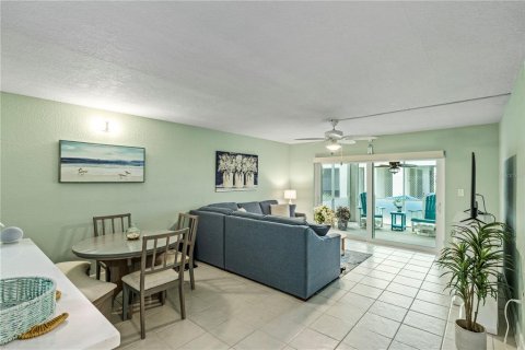 Copropriété à vendre à North Redington Beach, Floride: 2 chambres, 90.21 m2 № 2384439 - photo 10