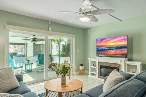Copropriété à vendre à North Redington Beach, Floride: 2 chambres, 90.21 m2 № 2384439 - photo 11