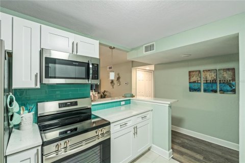 Copropriété à vendre à North Redington Beach, Floride: 2 chambres, 90.21 m2 № 2384439 - photo 9