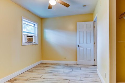 House in New Smyrna Beach, Florida 2 bedrooms, 88.54 sq.m. № 2120358 - photo 10