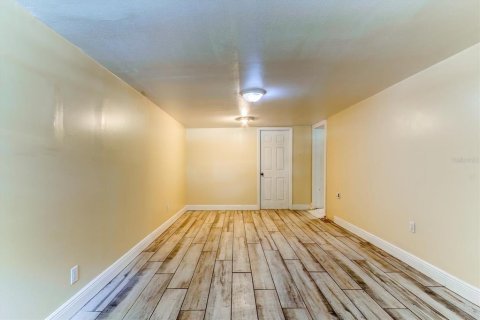 House in New Smyrna Beach, Florida 2 bedrooms, 88.54 sq.m. № 2120358 - photo 9