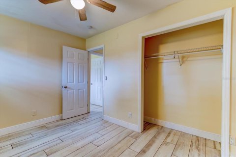 House in New Smyrna Beach, Florida 2 bedrooms, 88.54 sq.m. № 2120358 - photo 11