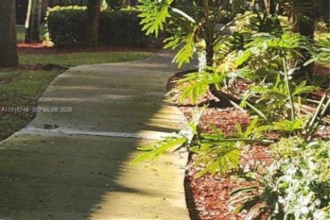 Touwnhouse à vendre à Weston, Floride: 2 chambres, 105.07 m2 № 1972772 - photo 10