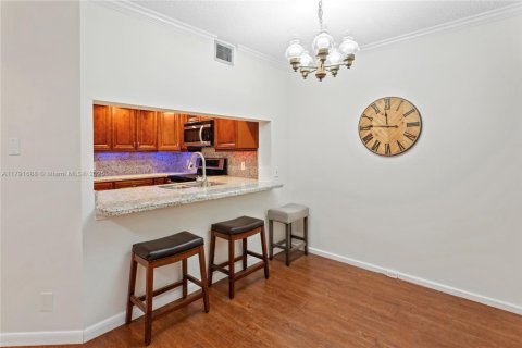 Condo in Pembroke Pines, Florida, 1 bedroom  № 1683986 - photo 10