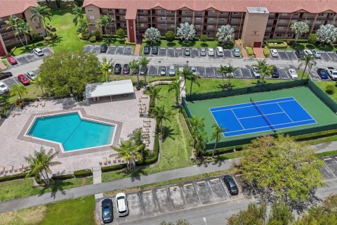 Condo in Pembroke Pines, Florida, 1 bedroom  № 1683986 - photo 26