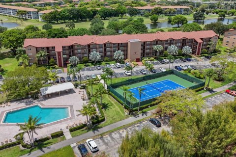 Condo in Pembroke Pines, Florida, 1 bedroom  № 1683986 - photo 29
