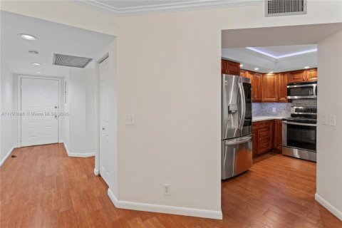 Condo in Pembroke Pines, Florida, 1 bedroom  № 1683986 - photo 5