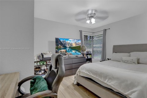 Condo in Coconut Creek, Florida, 3 bedrooms  № 1878844 - photo 25