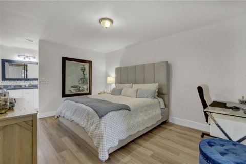Condo in Coconut Creek, Florida, 3 bedrooms  № 1878844 - photo 15