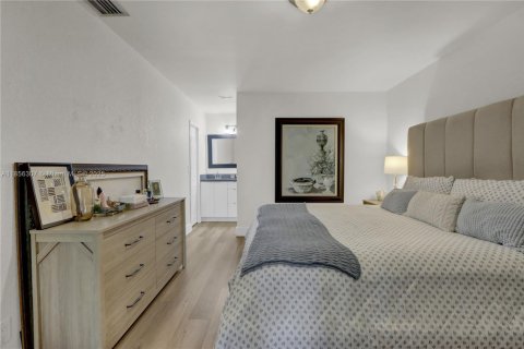 Condo in Coconut Creek, Florida, 3 bedrooms  № 1878844 - photo 17