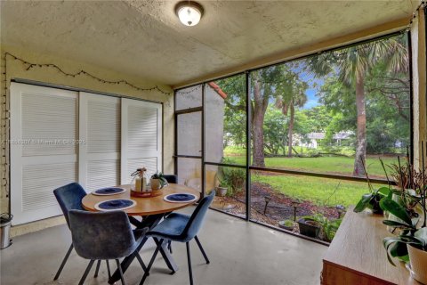 Condo in Coconut Creek, Florida, 3 bedrooms  № 1878844 - photo 27