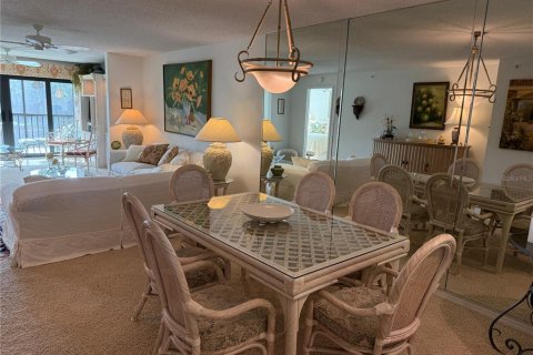 Condo in Sarasota, Florida, 2 bedrooms  № 2345224 - photo 14