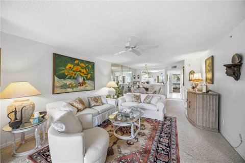 Condo in Sarasota, Florida, 2 bedrooms  № 2345224 - photo 24