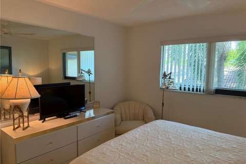 Condo in Sarasota, Florida, 2 bedrooms  № 2345224 - photo 17