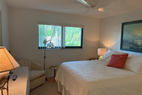 Condo in Sarasota, Florida, 2 bedrooms  № 2345224 - photo 18