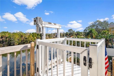 House in Hernando Beach, Florida 3 bedrooms, 150.87 sq.m. № 1538288 - photo 22