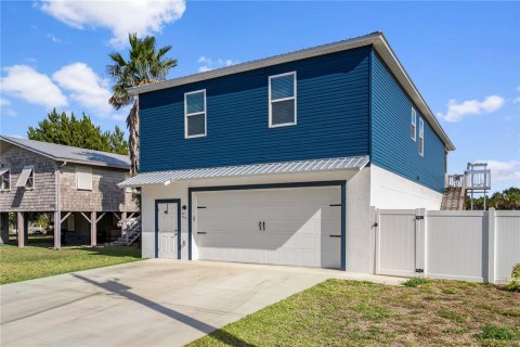 House in Hernando Beach, Florida 3 bedrooms, 150.87 sq.m. № 1538288 - photo 3
