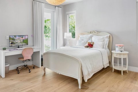 Villa ou maison à louer à Miami, Floride: 4 chambres, 352.1 m2 № 1990739 - photo 15