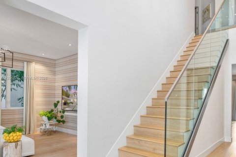 Villa ou maison à louer à Miami, Floride: 4 chambres, 352.1 m2 № 1990739 - photo 10
