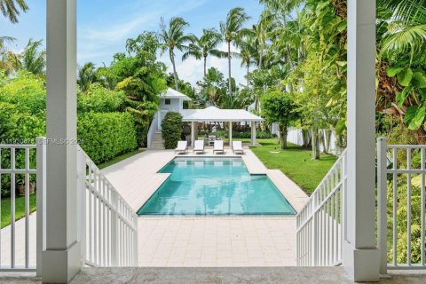 Villa ou maison à louer à Miami, Floride: 4 chambres, 352.1 m2 № 1990739 - photo 3
